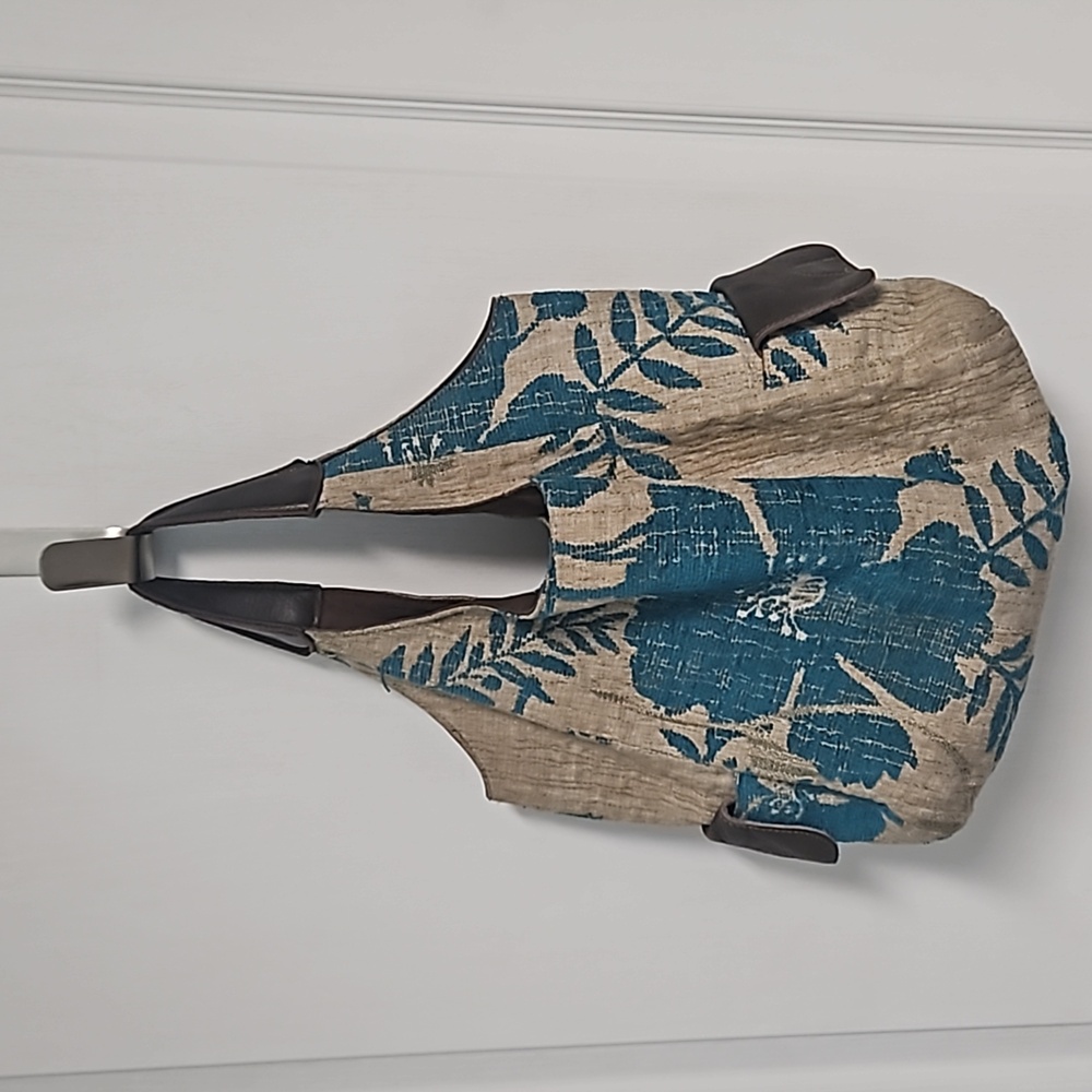 Tapestry Floral Hobo Shoulder Bag With Leather Straps Tan With Blue Flowers